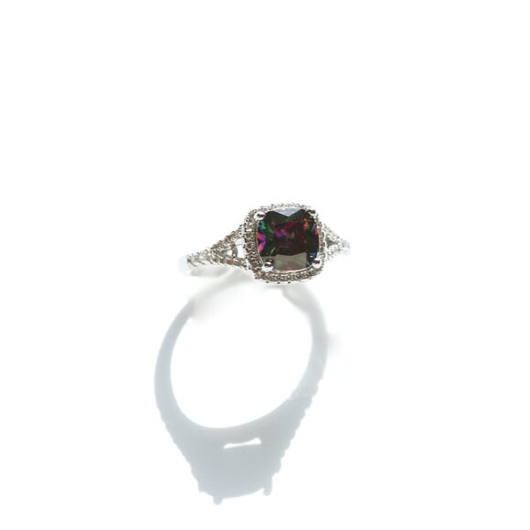 Cushion Cut Cut Alexandrite Ring - Picture 3 of 7